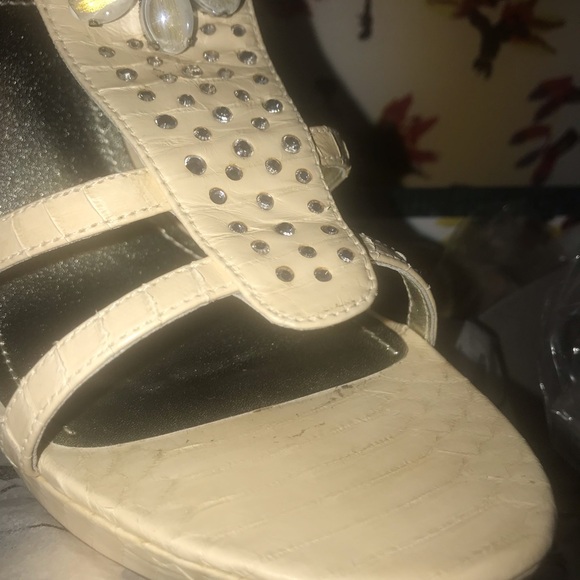 Woman Chi Carlos Falchi Stiletto Cream Snake Rhinestone Cabochon T strap 8.5 NIB - Picture 11 of 16